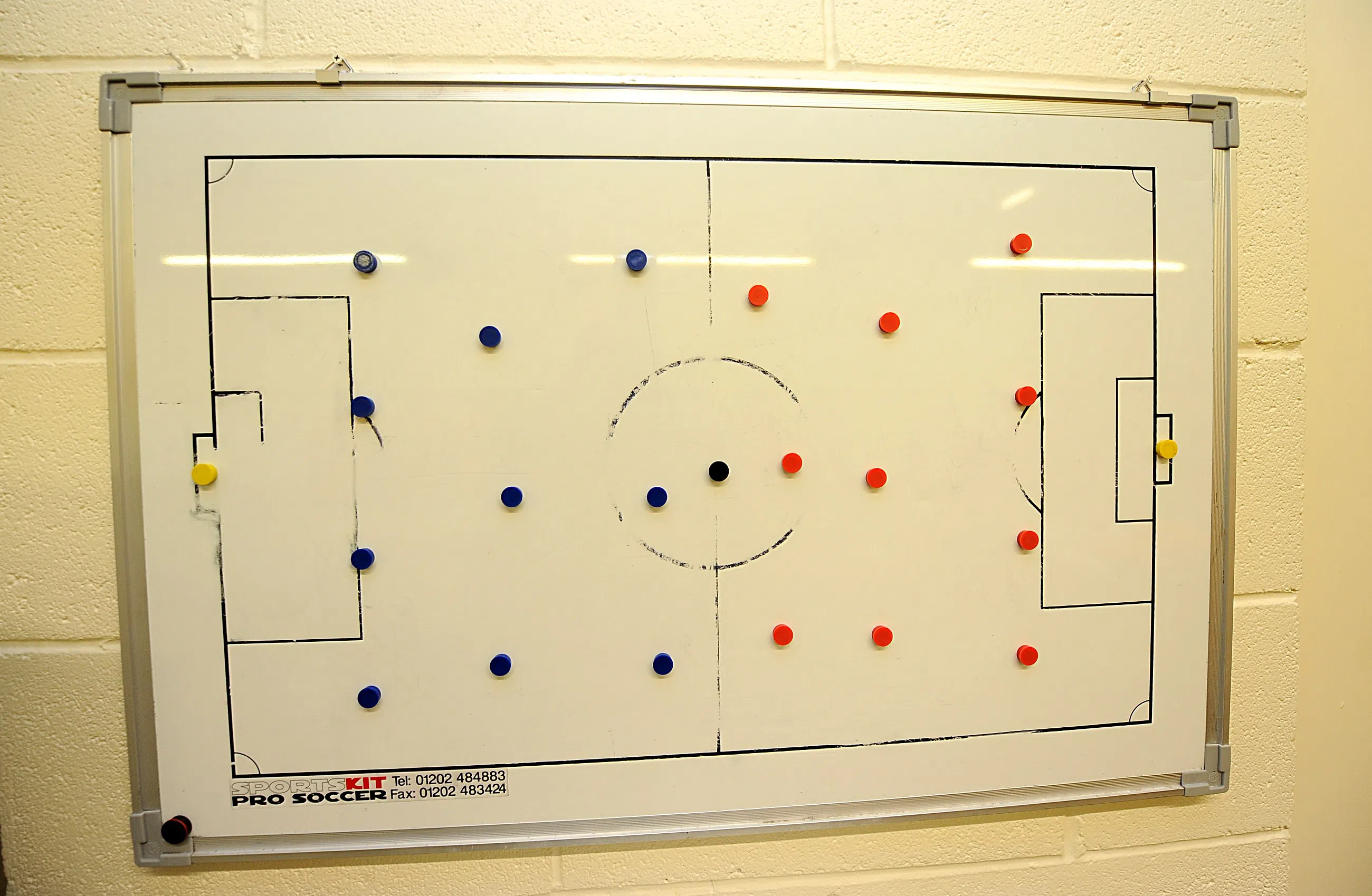 British lad shows how he makes money with his football manager skills