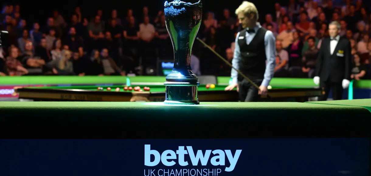 Betway UK Championship century breaks raise £18,610 for Bluebell Wood (1)