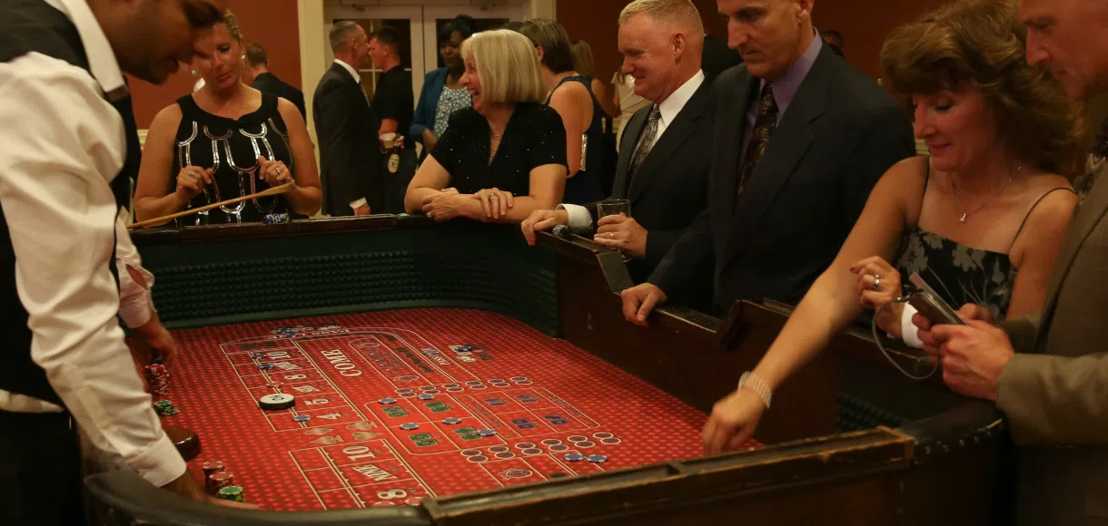 🎲 Cómo vestirse para ir al casino: el dress code obligatorio