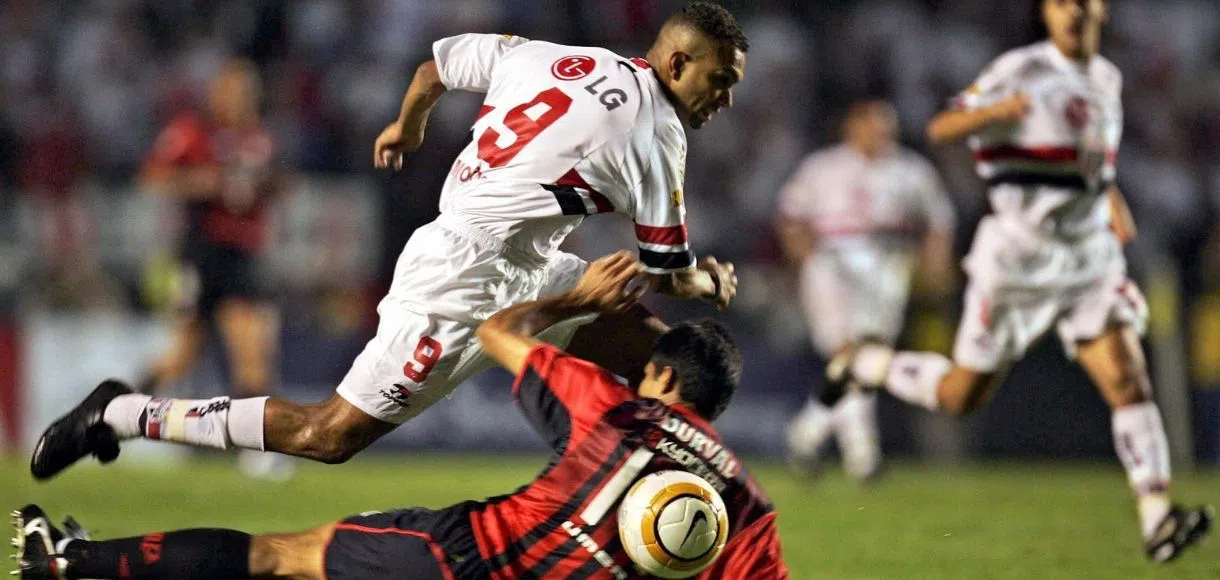 Libertadores: relembre as finais disputadas entre times do mesmo país