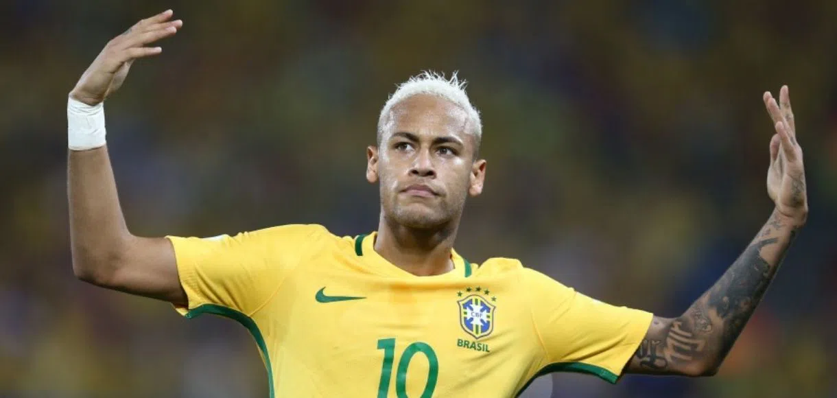 Lei Pelé com quantos anos pode ser jogador de futebol profissional