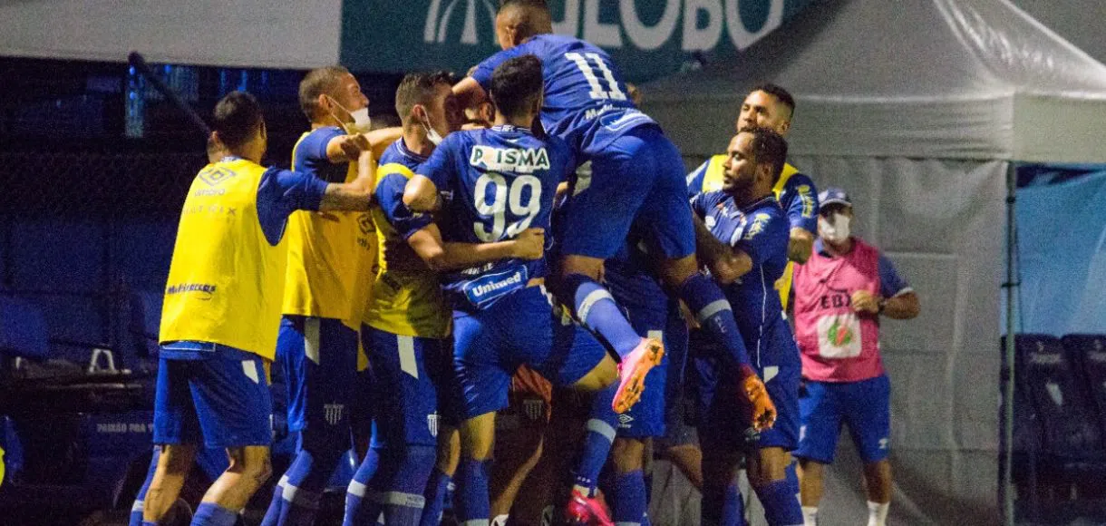 Qual é o time com mais acessos na Série B do Brasileirão?