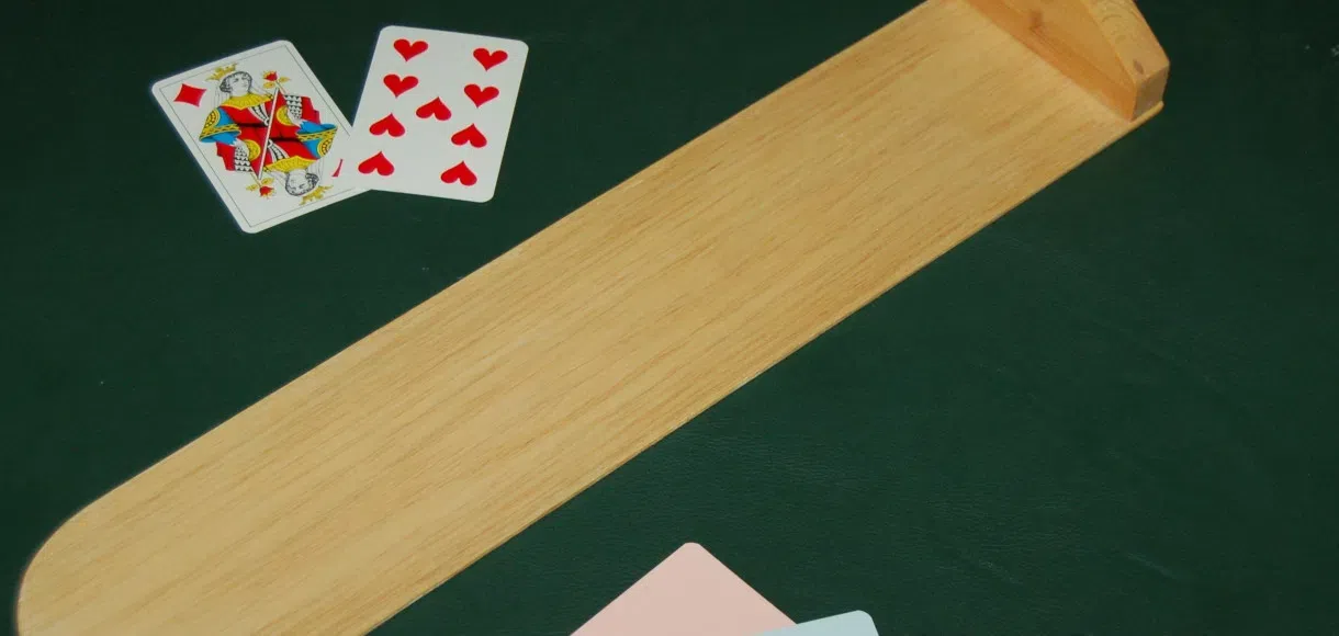 Baccarat strategy 101: What is the 1-3-2-4 betting system?