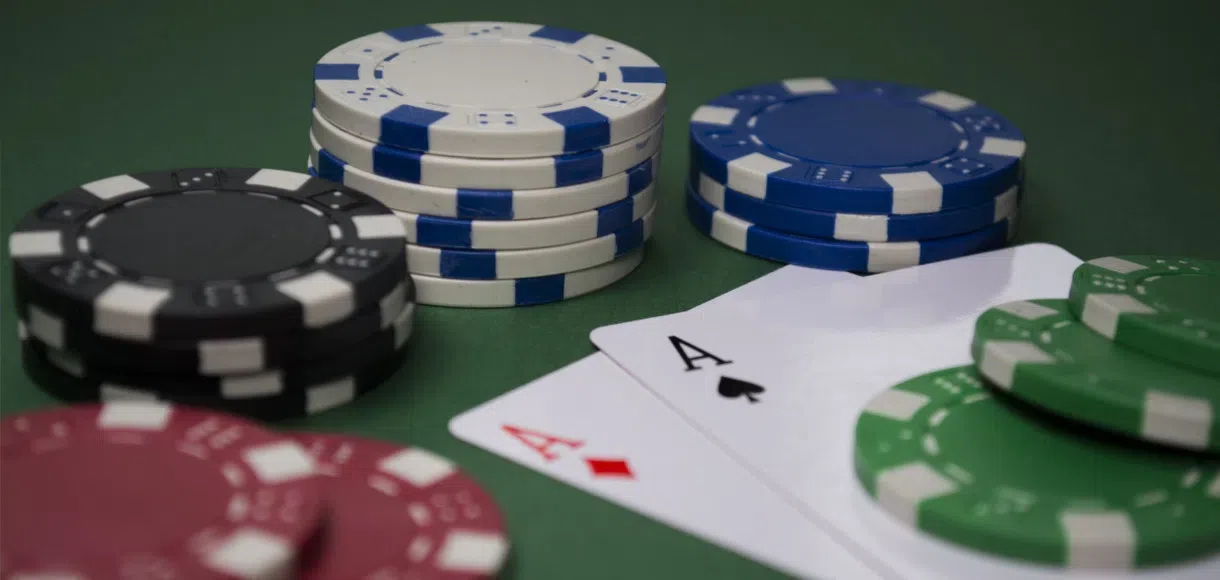 Blackjack strategy 101: Understanding Perfect Pairs side bets