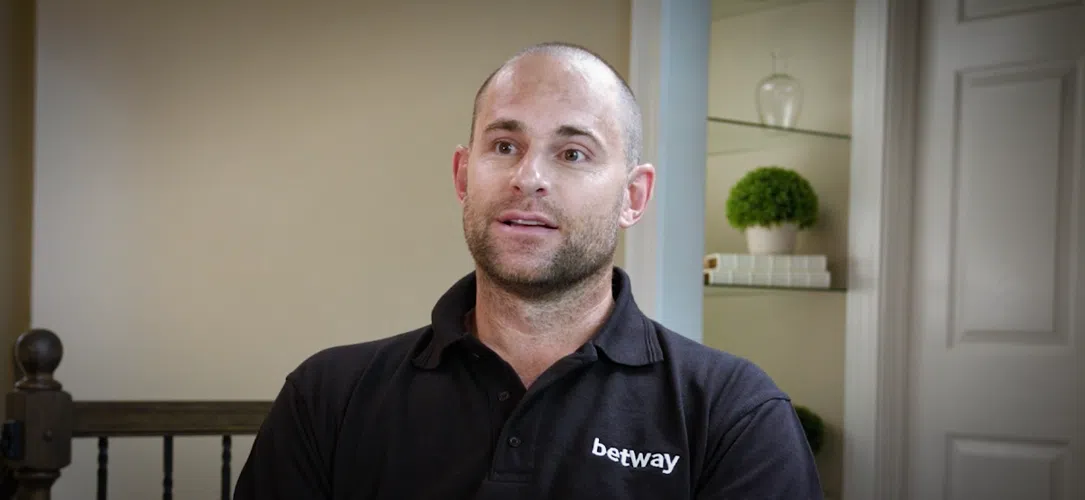 Watch: “Like playing in a hairdryer” | Andy Roddick on the Australian Open