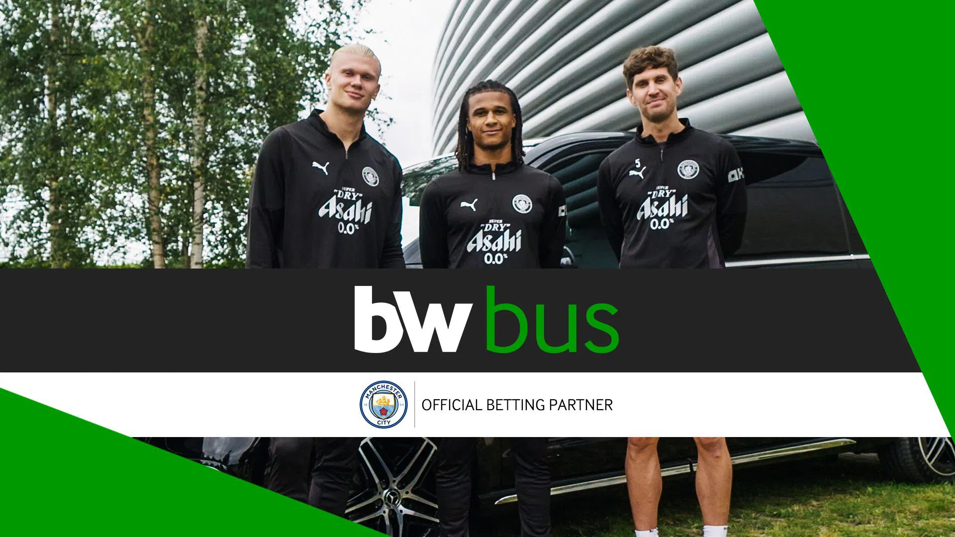MIRA: ¡Haaland, Stones y Ake recorren Manchester en el autobús de Betway!